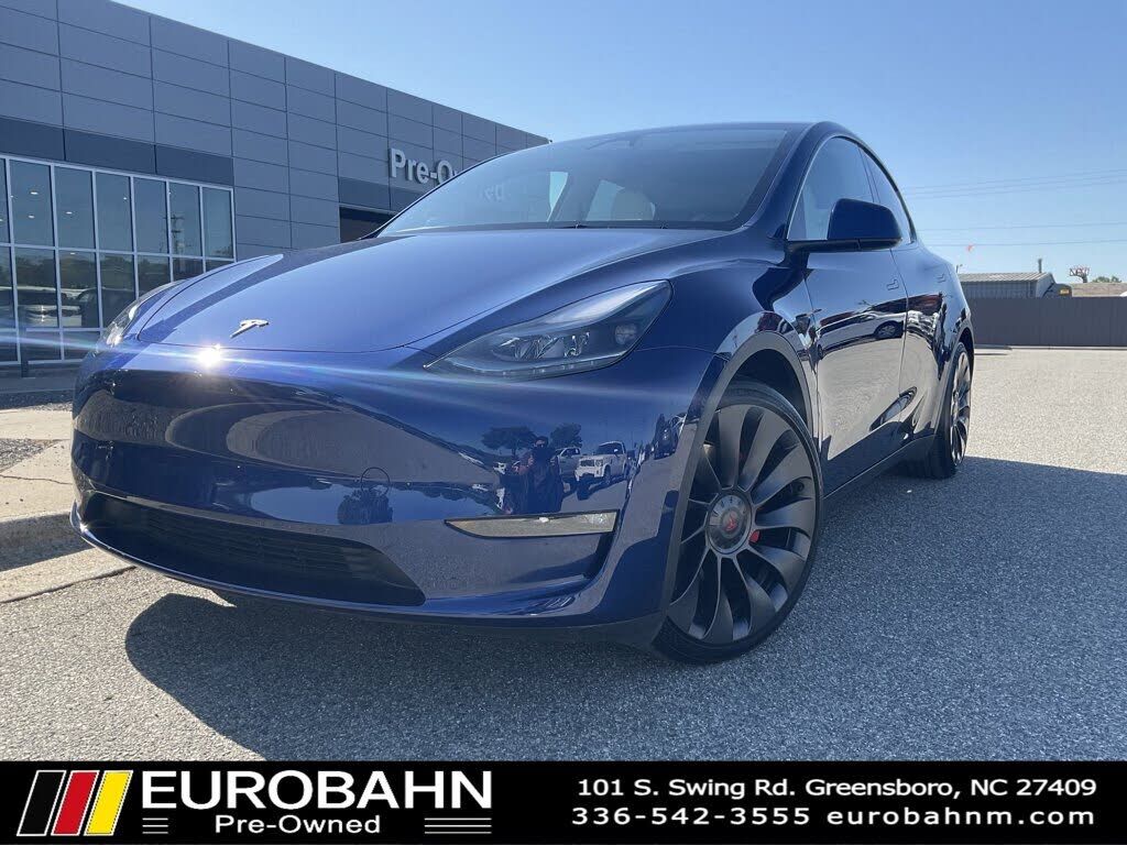 2024 TESLA Model Y