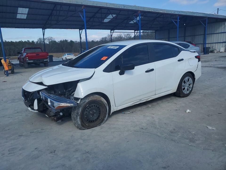 2022 NISSAN Versa