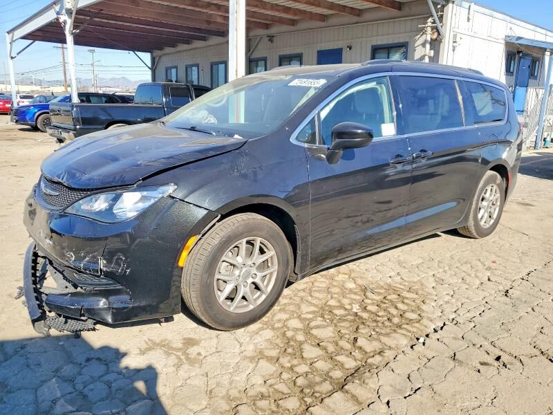 2021 CHRYSLER Voyager