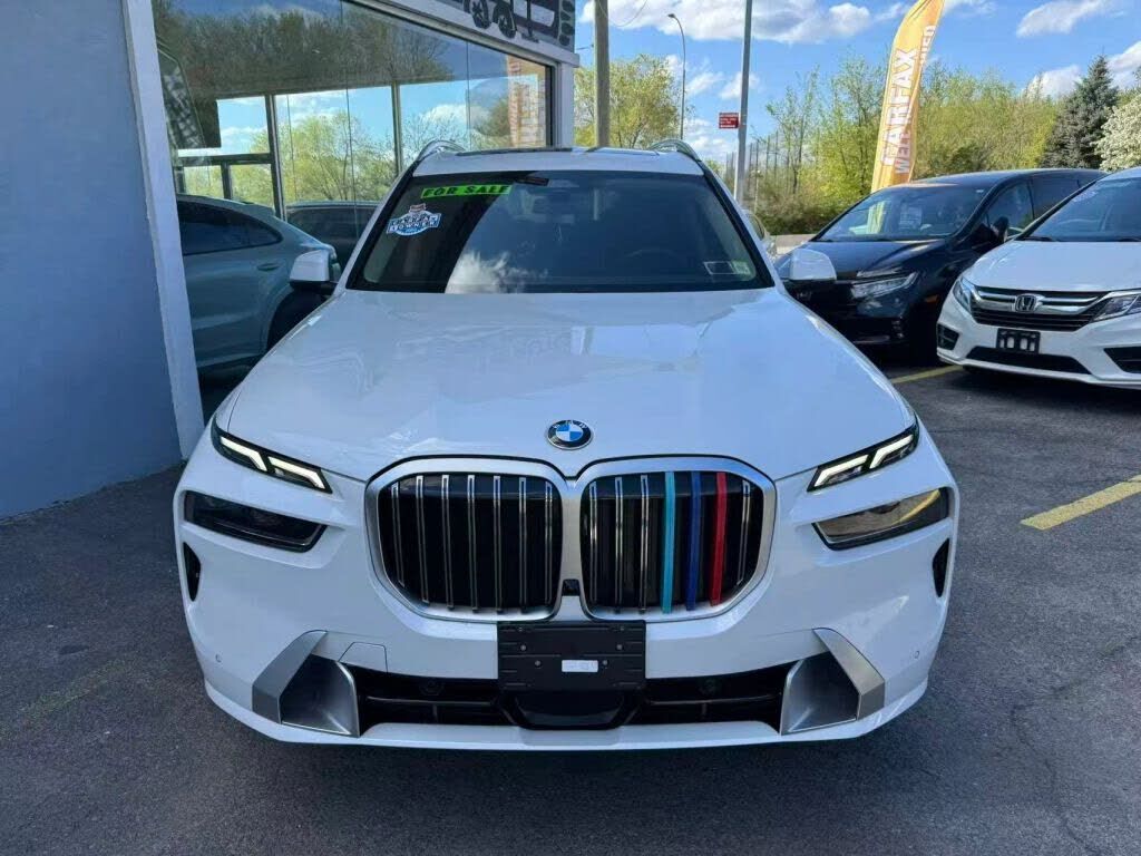 2023 BMW X7