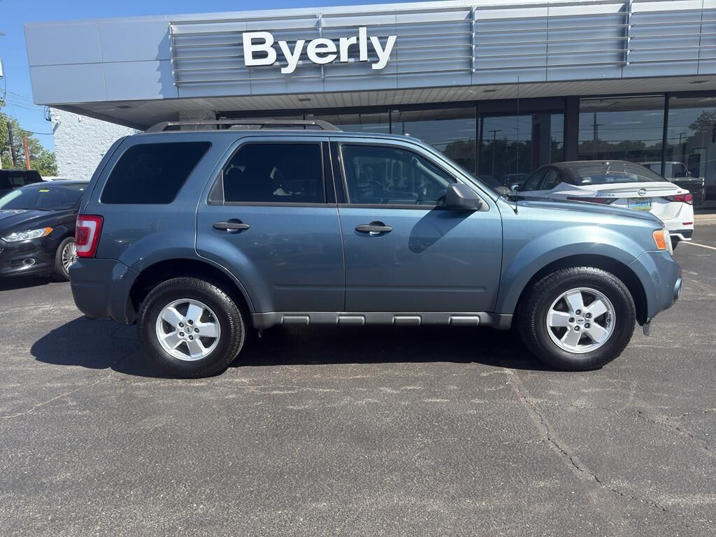 2010 FORD Escape
