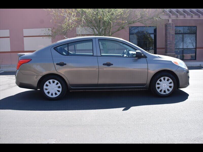2014 NISSAN Versa
