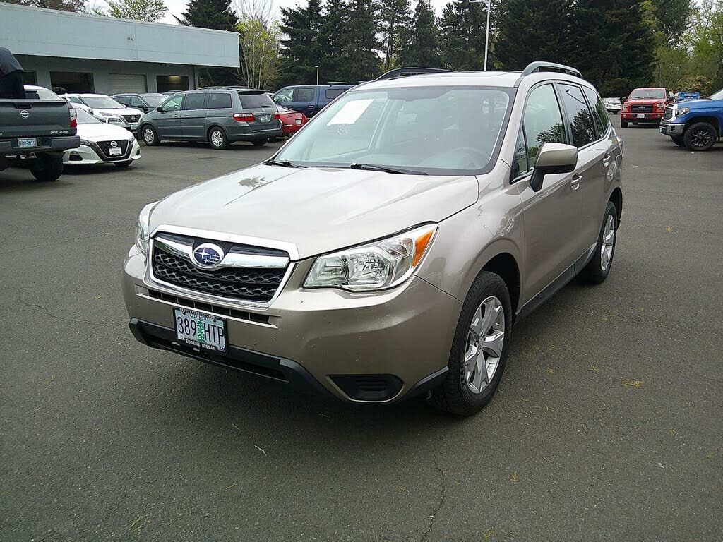 2016 SUBARU Forester