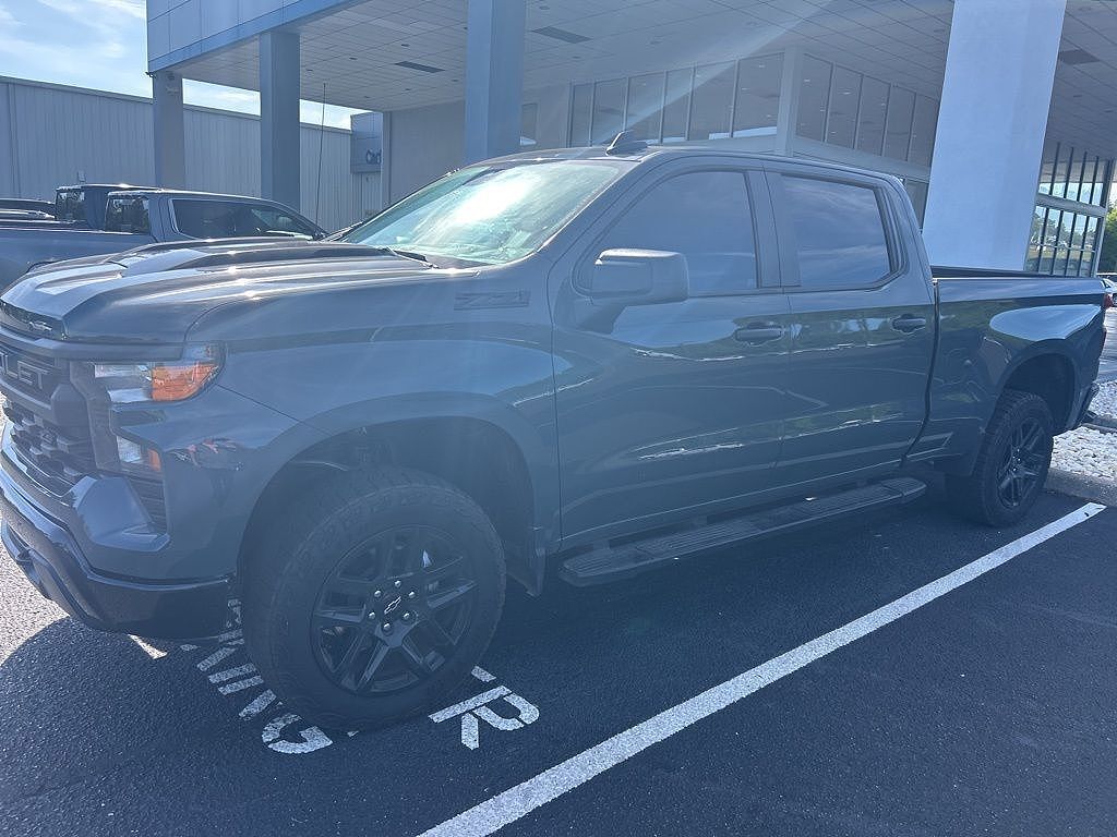 2025 CHEVROLET Silverado