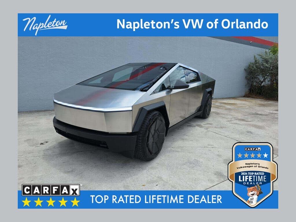 2024 TESLA Cybertruck