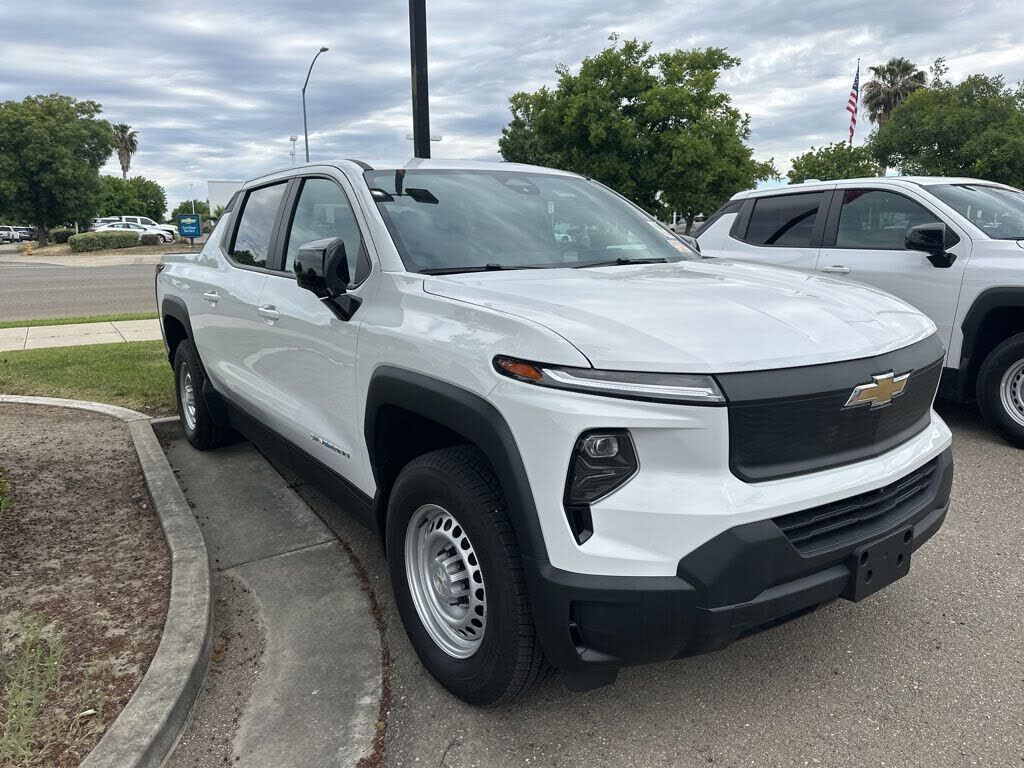 2024 CHEVROLET Silverado EV