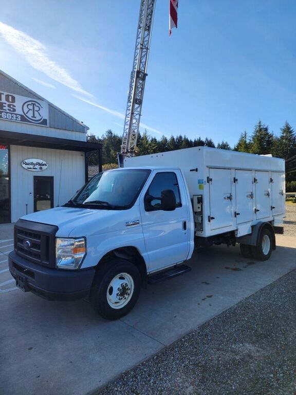 2017 FORD E-450