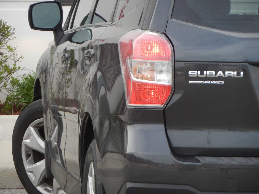 2015 SUBARU Forester