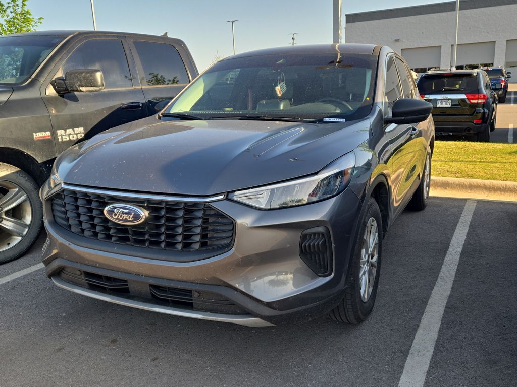 2024 FORD Escape