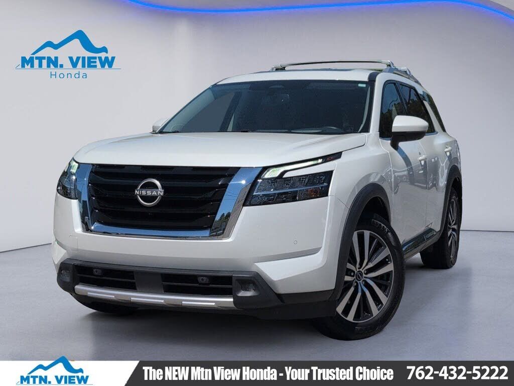 2022 NISSAN Pathfinder