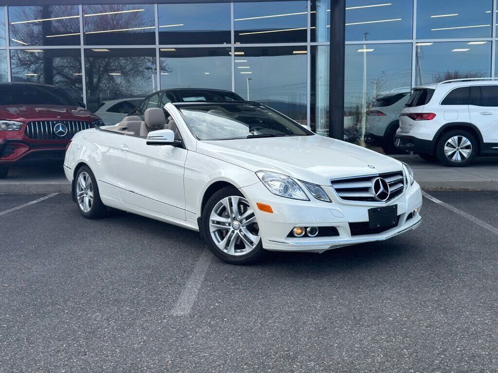 2011 MERCEDES-BENZ E-Class
