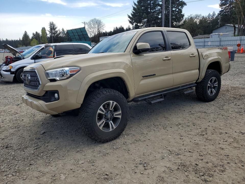 2018 TOYOTA Tacoma