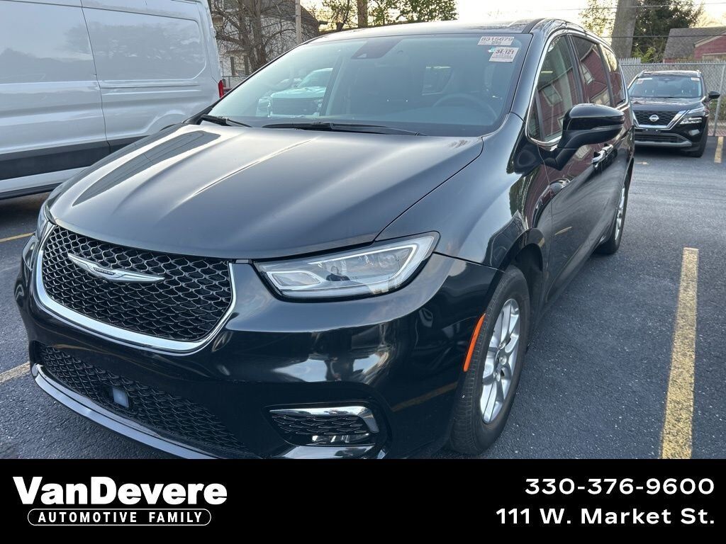 2023 CHRYSLER Pacifica