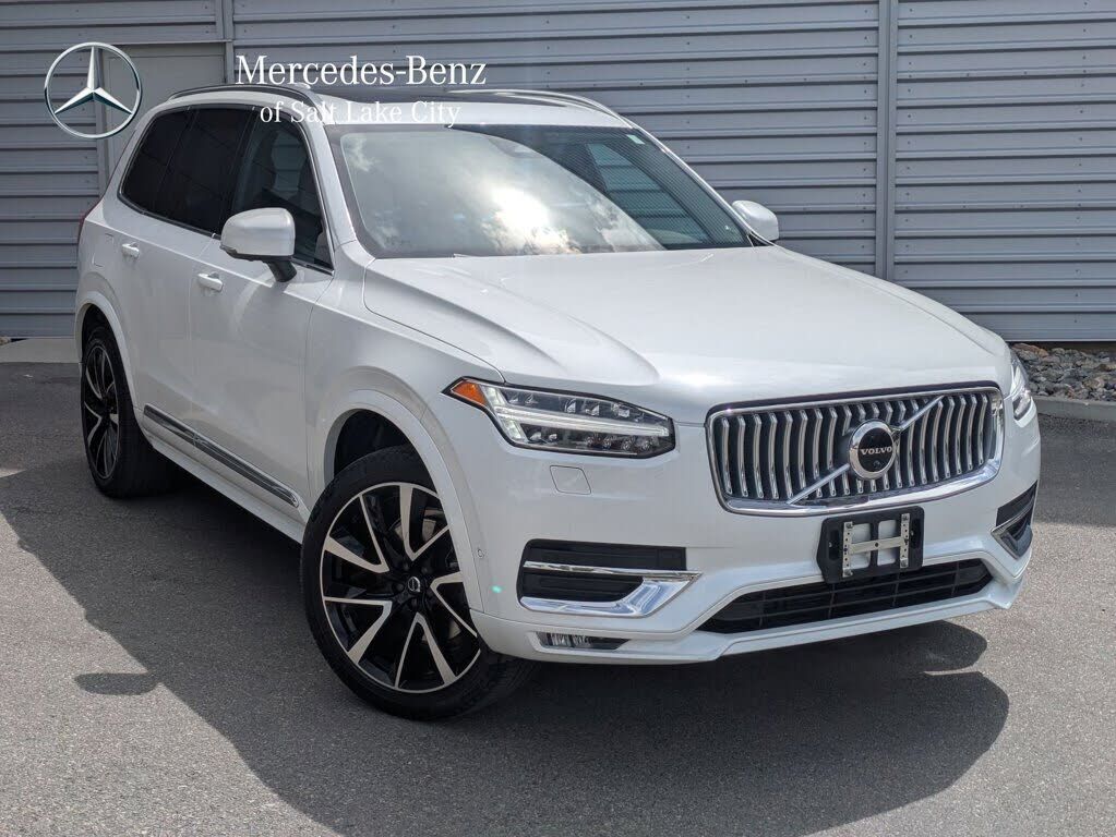 2023 VOLVO XC90
