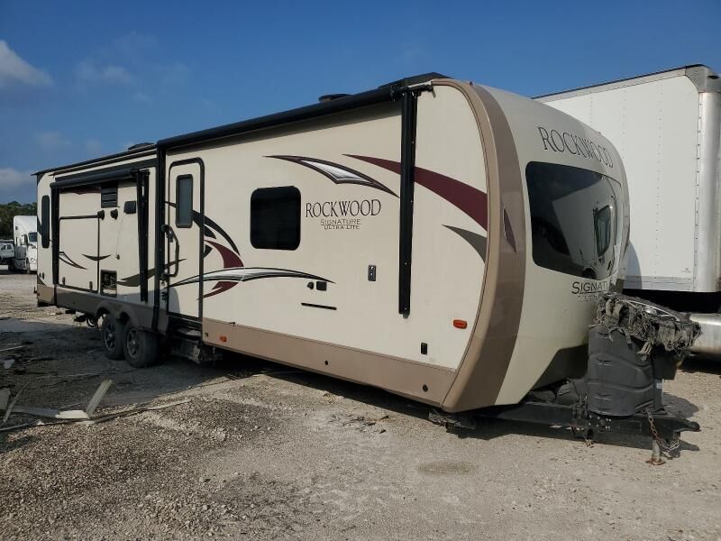 2017 FOREST RIVER Real-lite / Rockwood Lite Weight Trailers