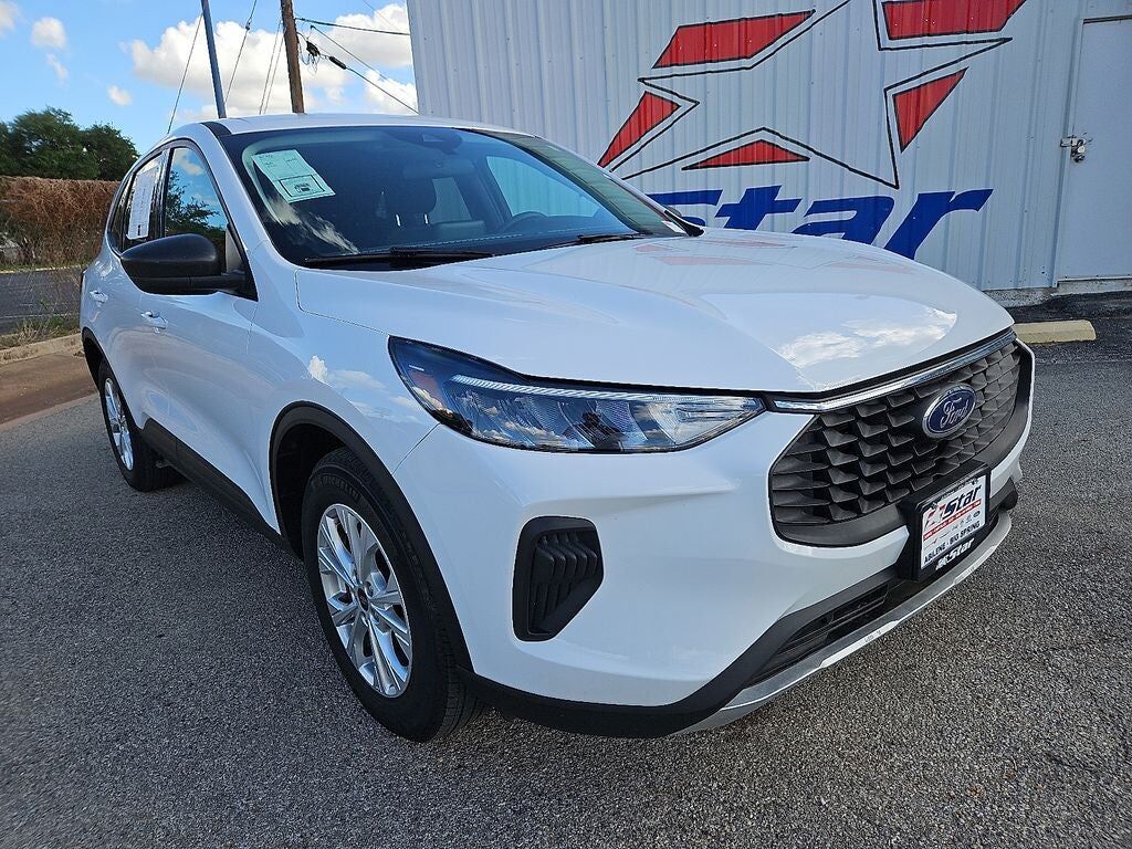 2025 FORD Escape
