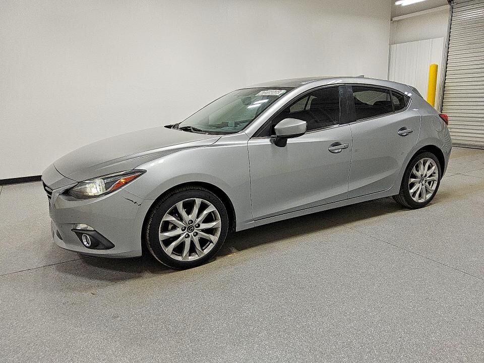 2016 MAZDA Mazda3