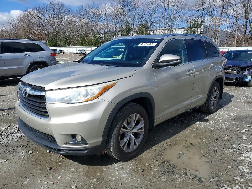2015 TOYOTA Highlander
