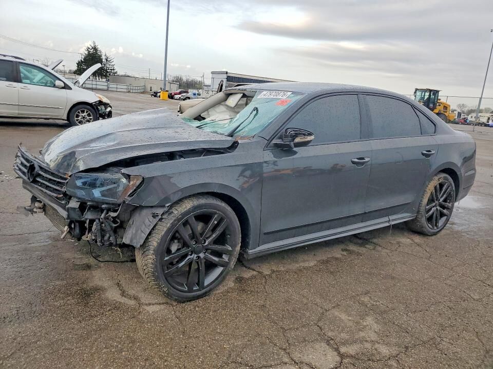 2016 VOLKSWAGEN Passat