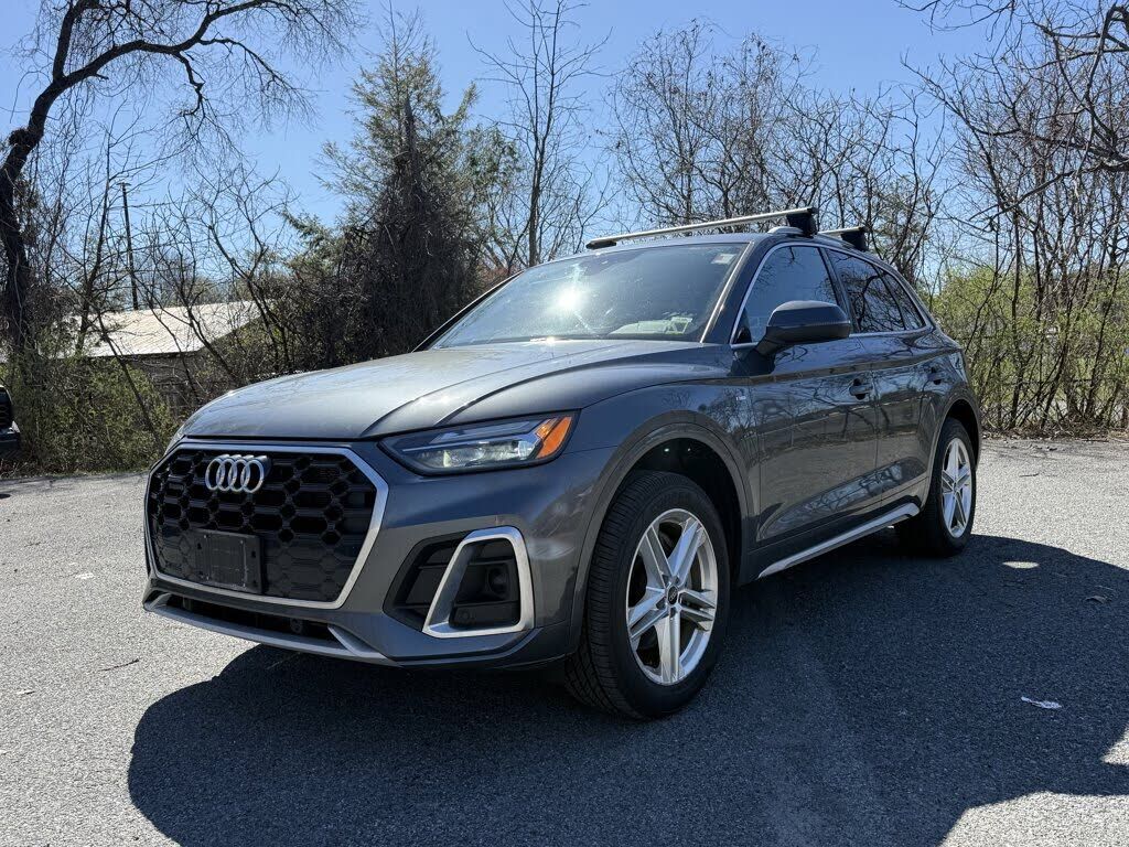 2021 AUDI Q5 e