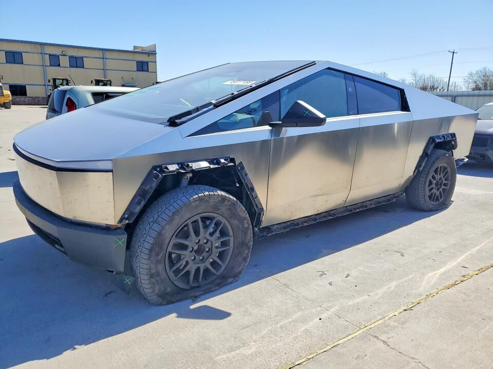 2024 TESLA Cybertruck
