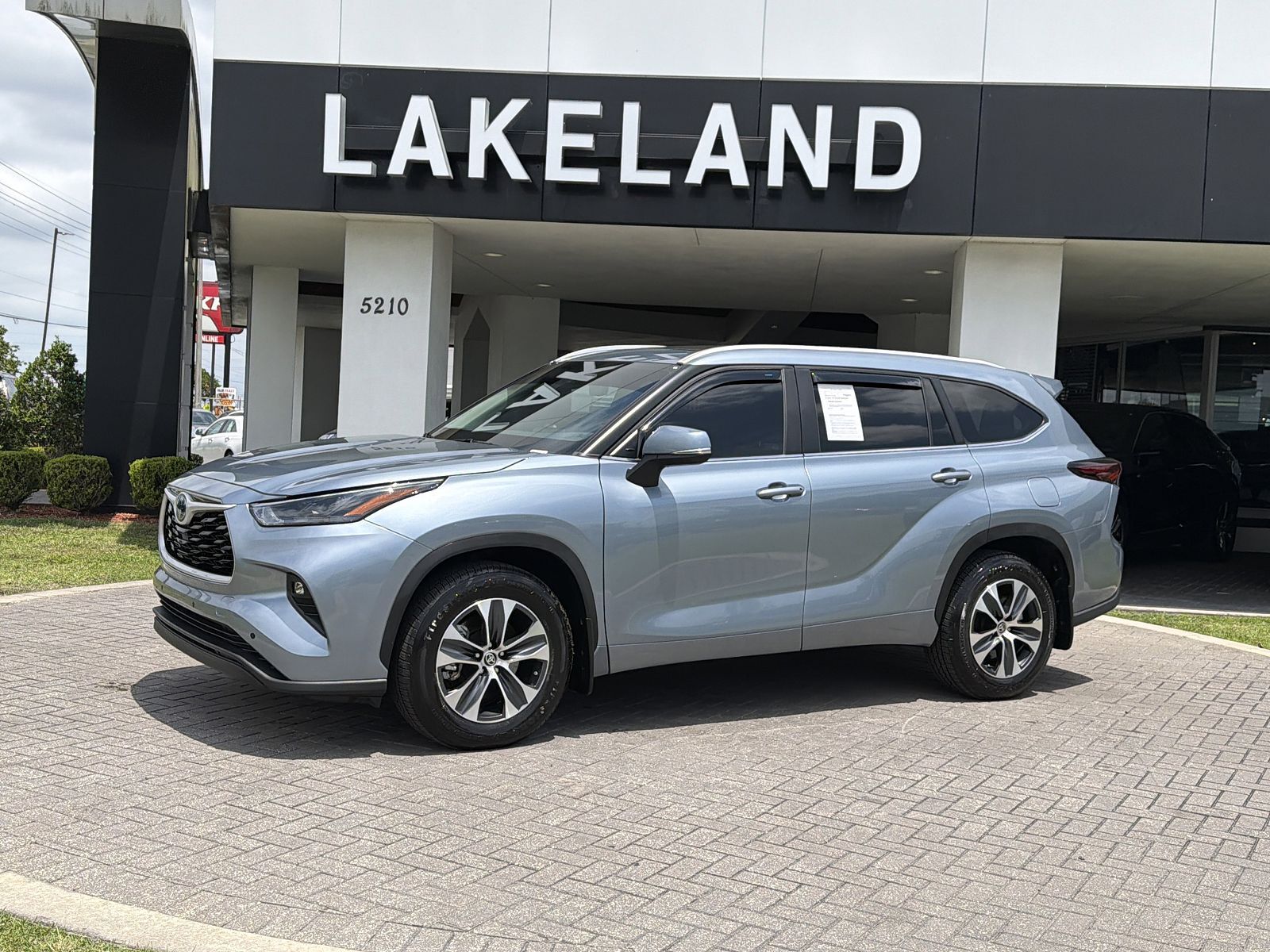 2024 TOYOTA Highlander