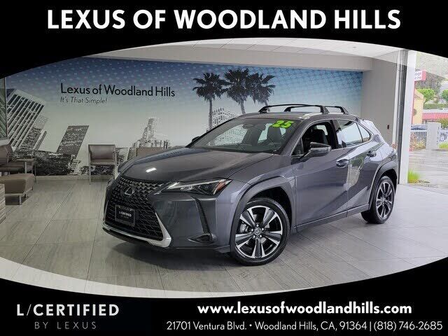 2025 LEXUS UX