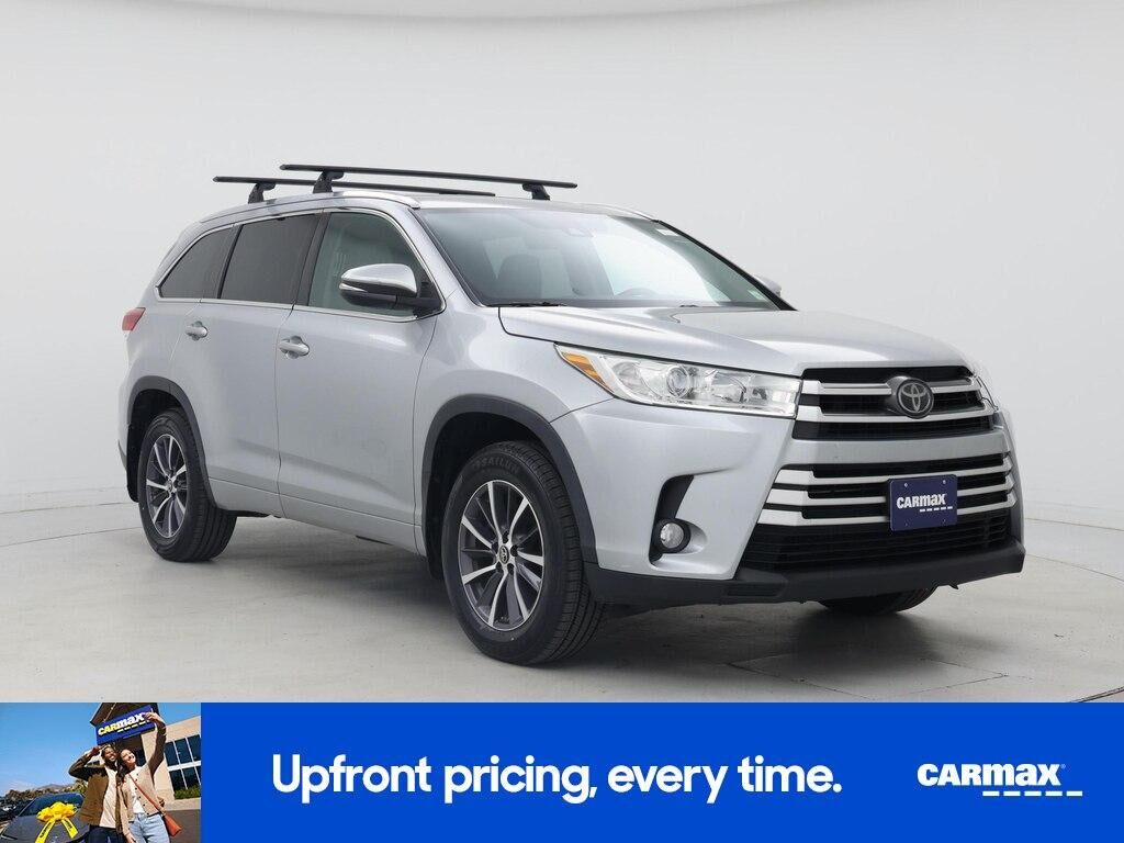 2017 TOYOTA Highlander