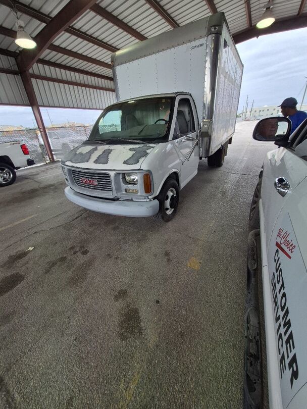 GMC Savana