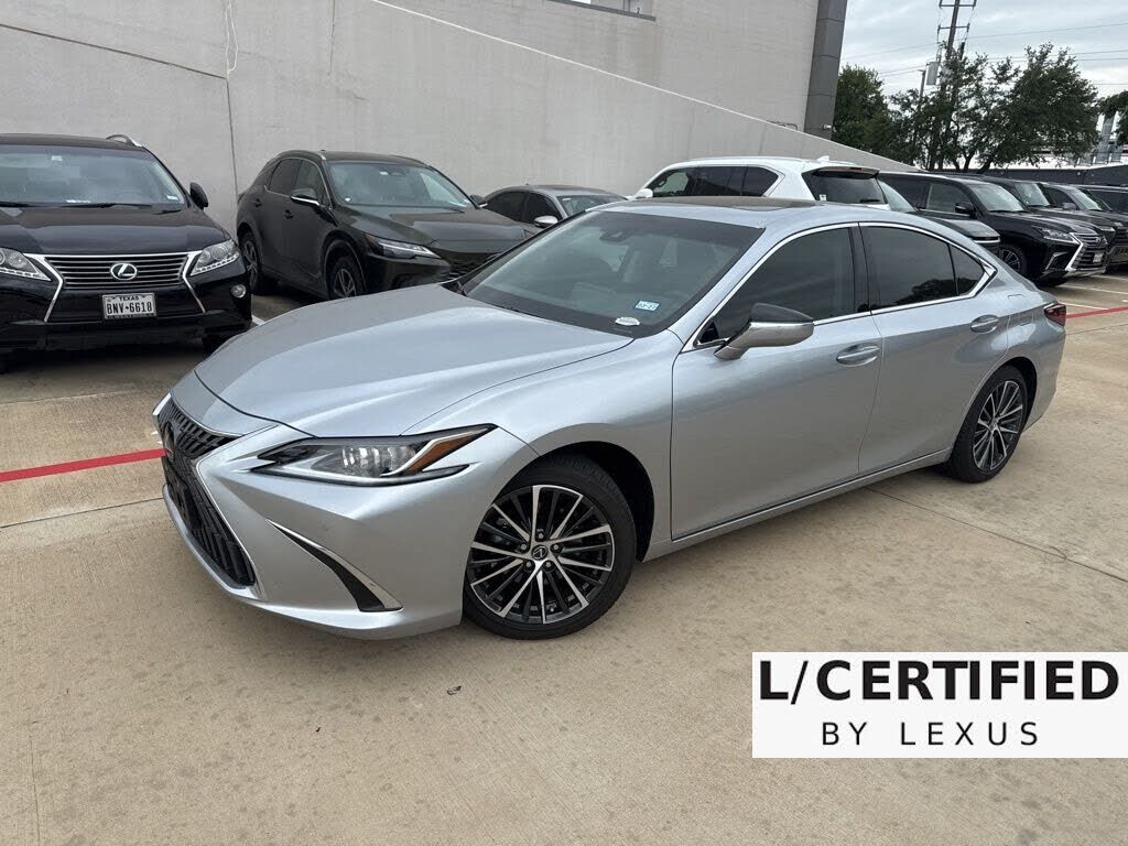 2025 LEXUS ES