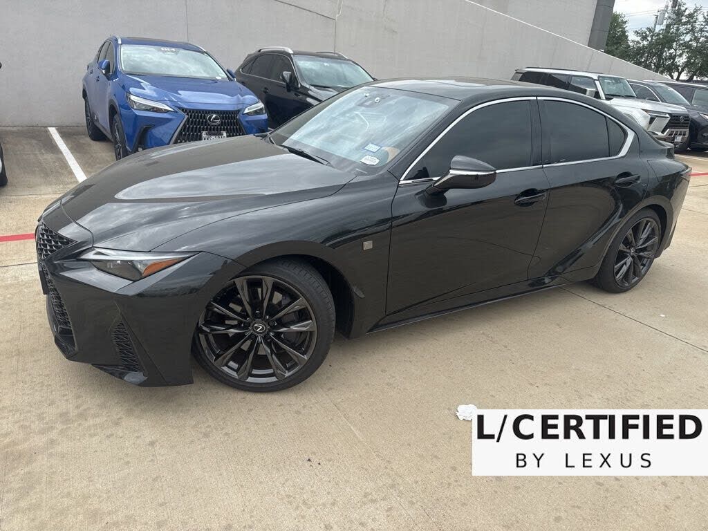 2025 LEXUS IS