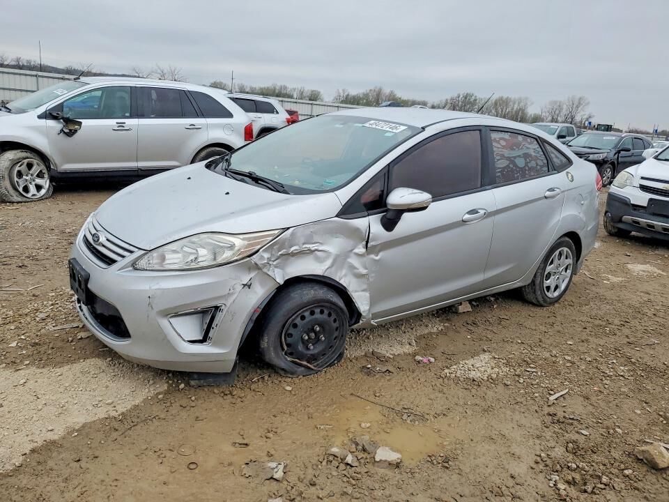 2013 FORD Fiesta