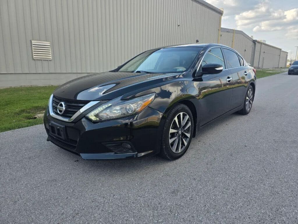 2017 NISSAN Altima