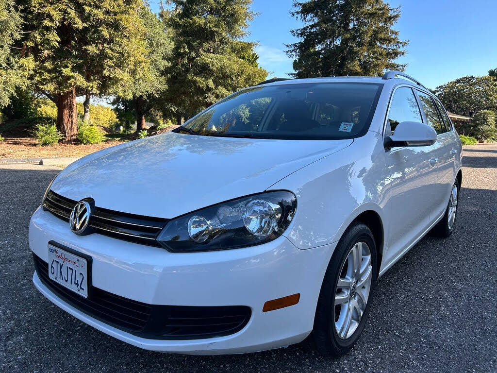 2010 VOLKSWAGEN Jetta Wagon