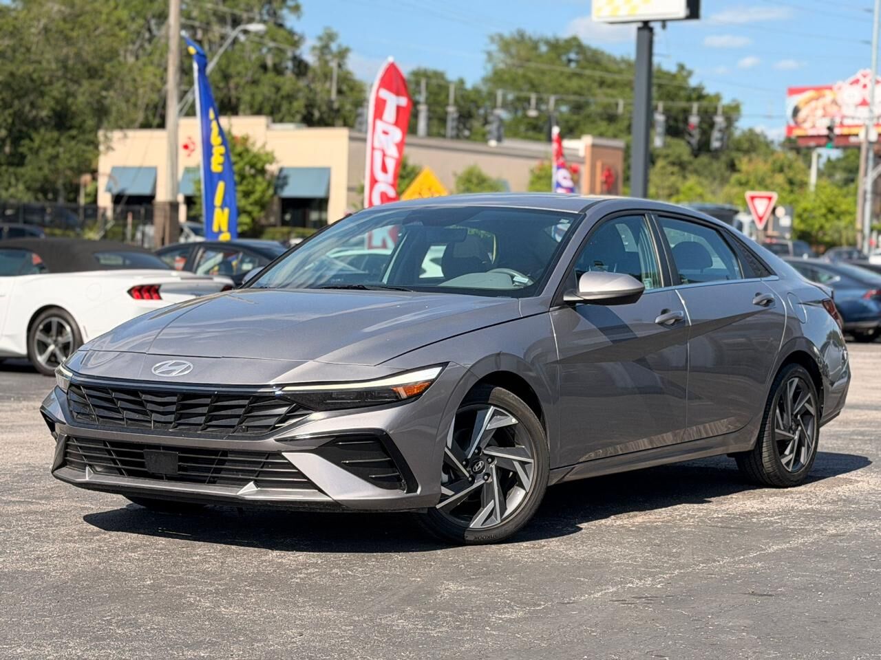 2025 HYUNDAI Elantra