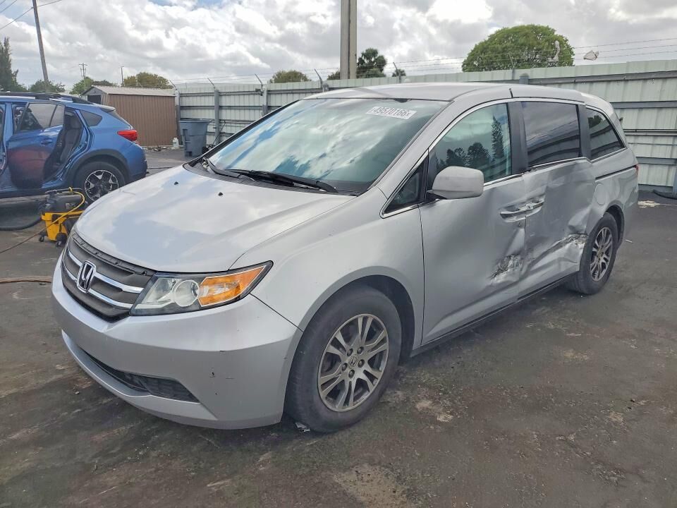 2013 HONDA Odyssey