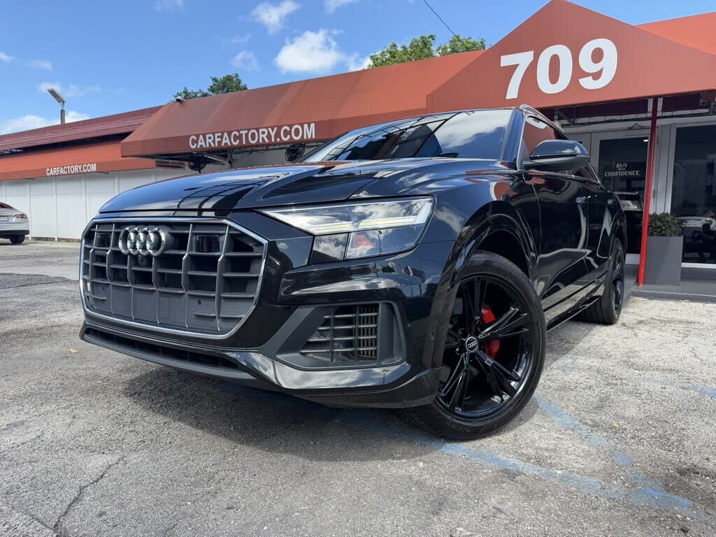 2022 AUDI Q8