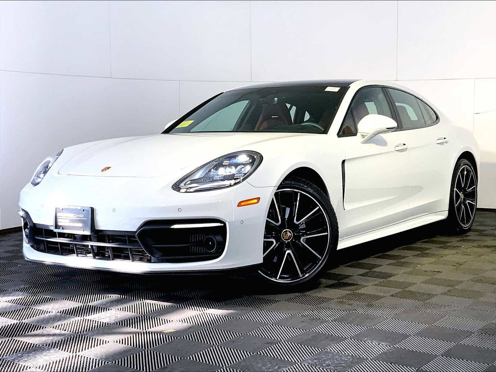 2023 PORSCHE Panamera