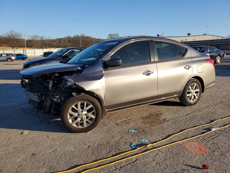 2019 NISSAN Versa