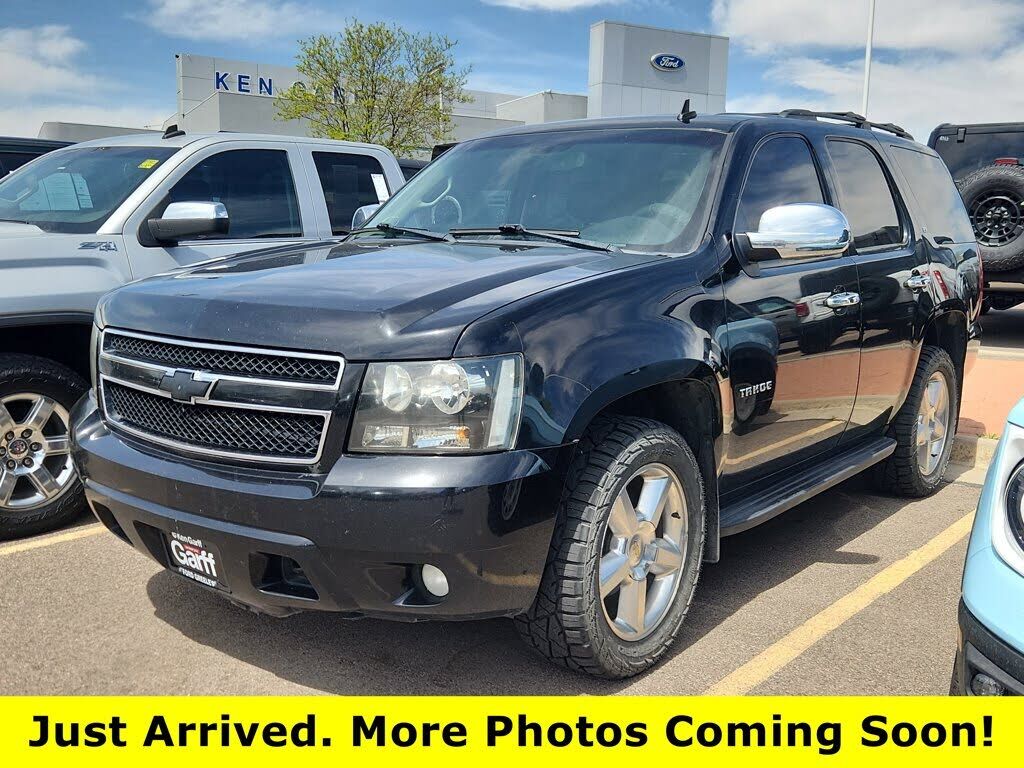 2011 CHEVROLET Tahoe