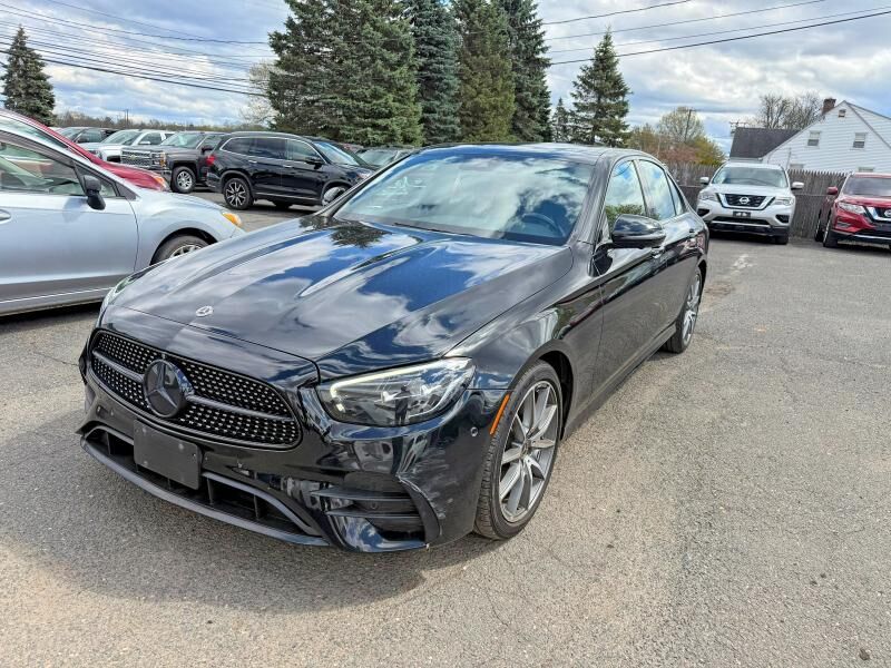 2022 MERCEDES-BENZ E-Class