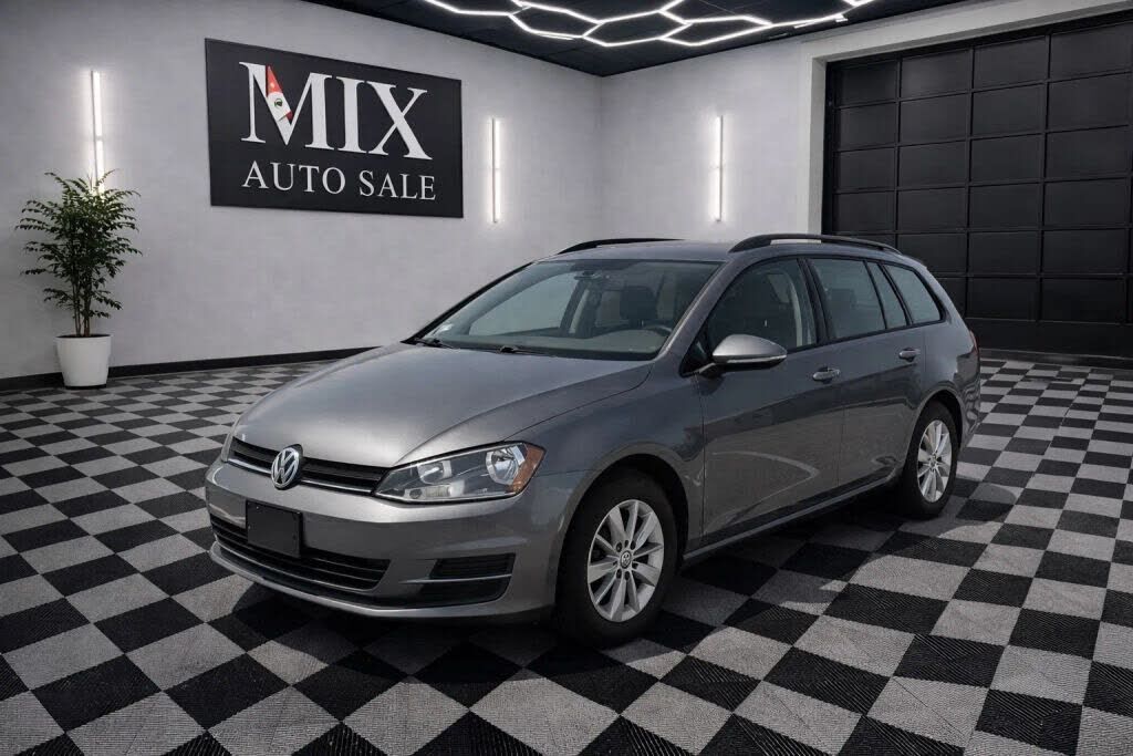 2017 VOLKSWAGEN Golf SportWagen