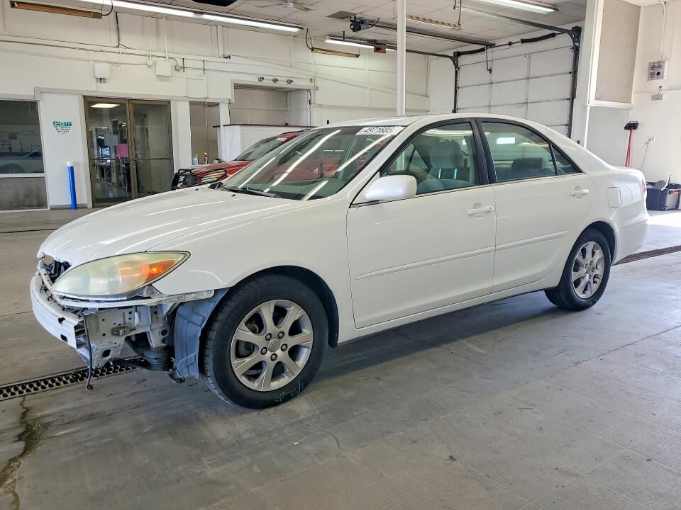 2004 TOYOTA Camry