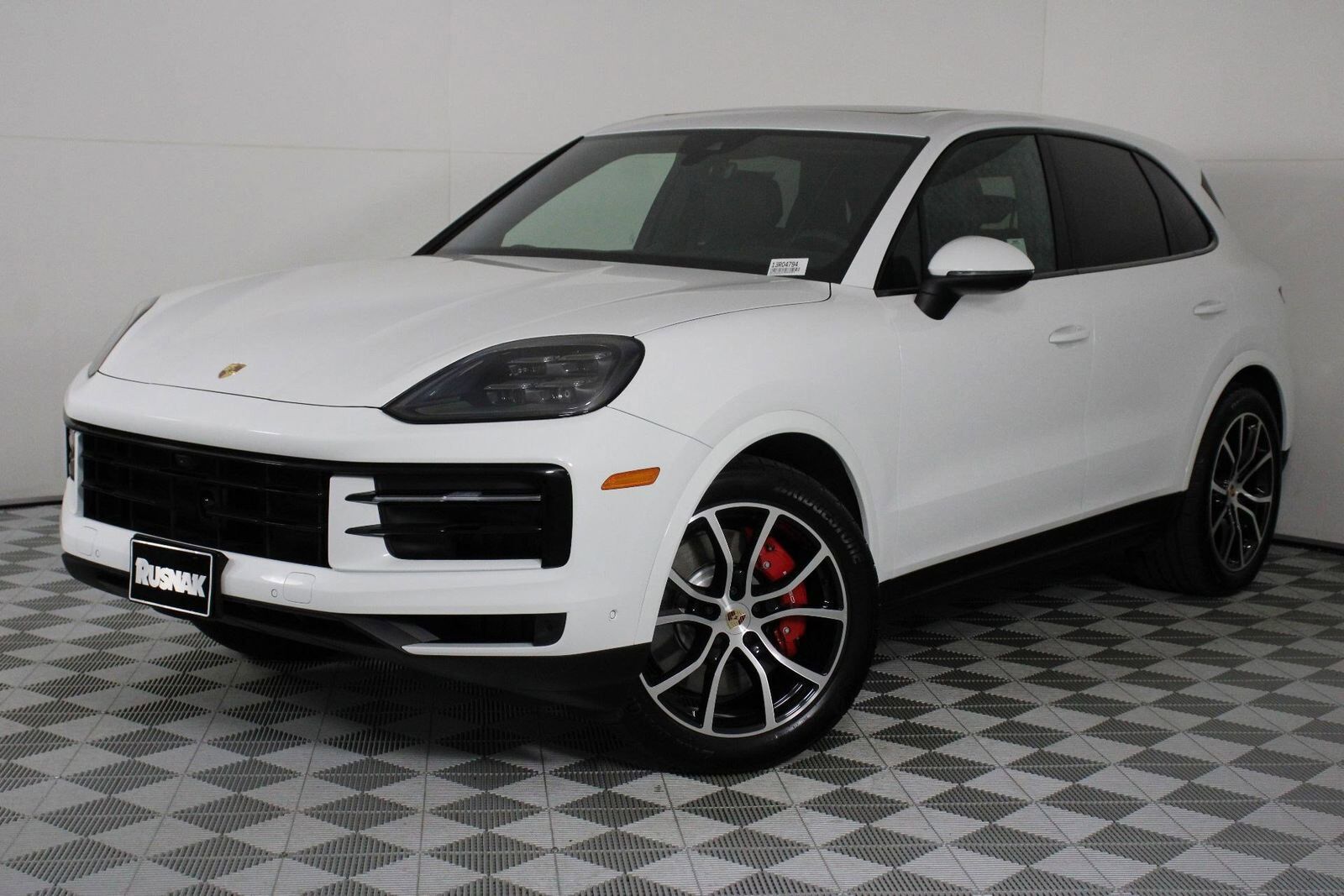 2025 PORSCHE Cayenne