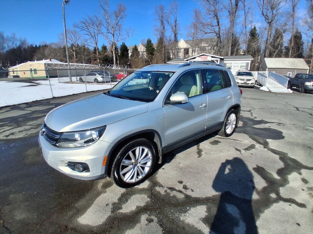 2014 VOLKSWAGEN Tiguan