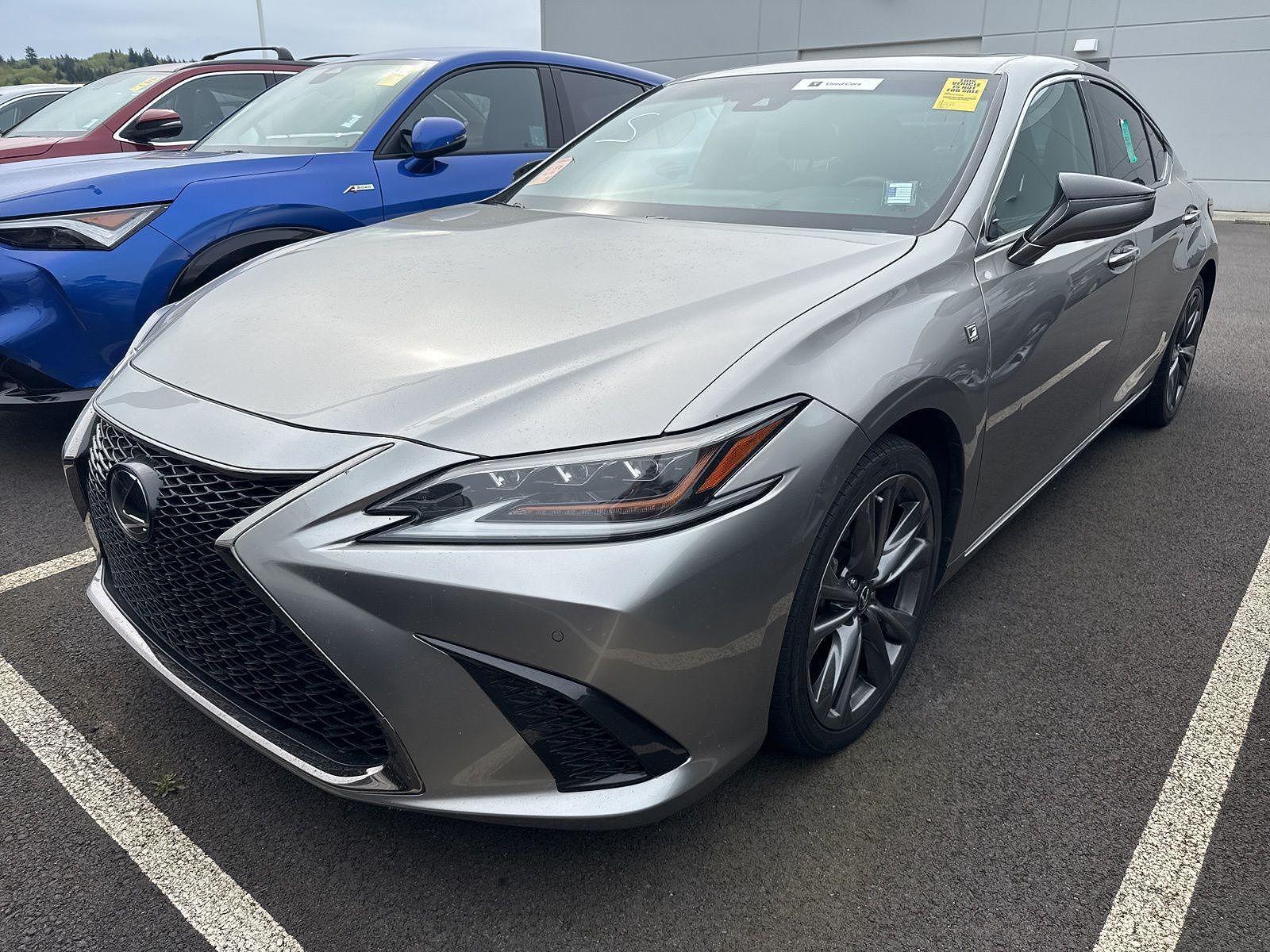 2019 LEXUS ES