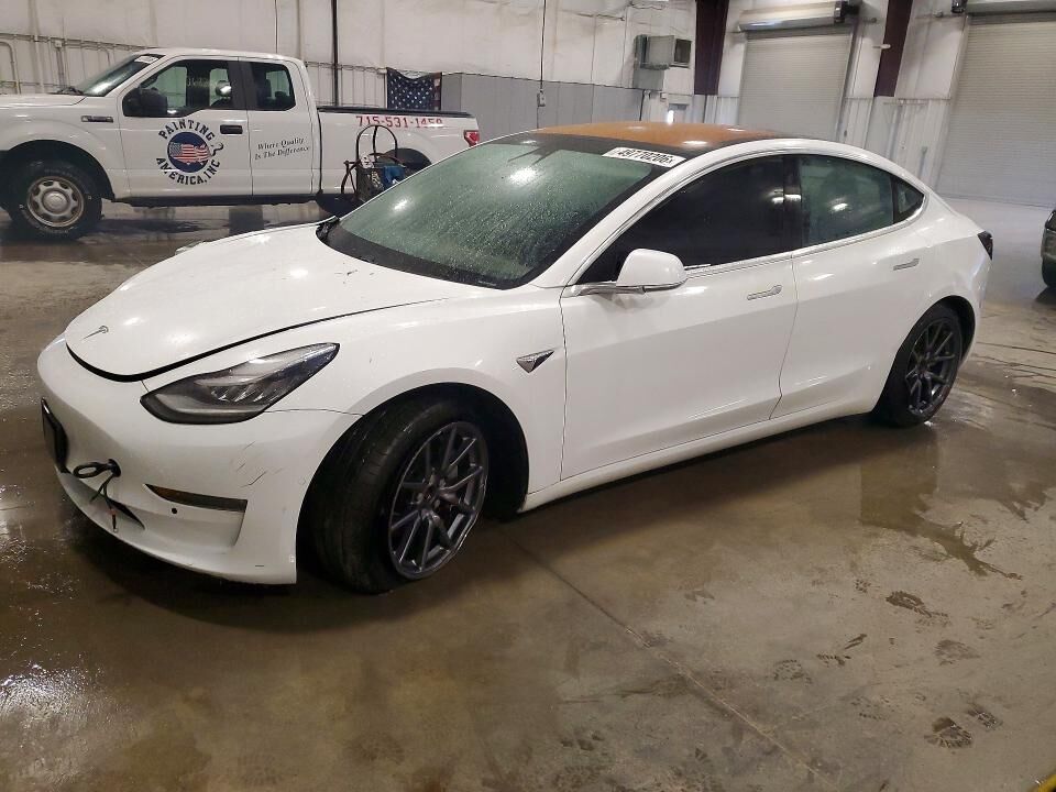 2018 TESLA Model 3