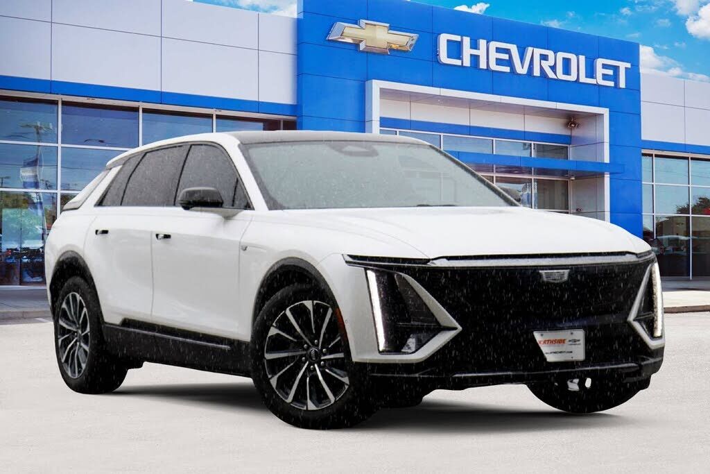 2024 CADILLAC Lyriq