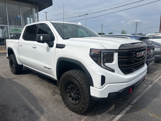 2023 GMC Sierra
