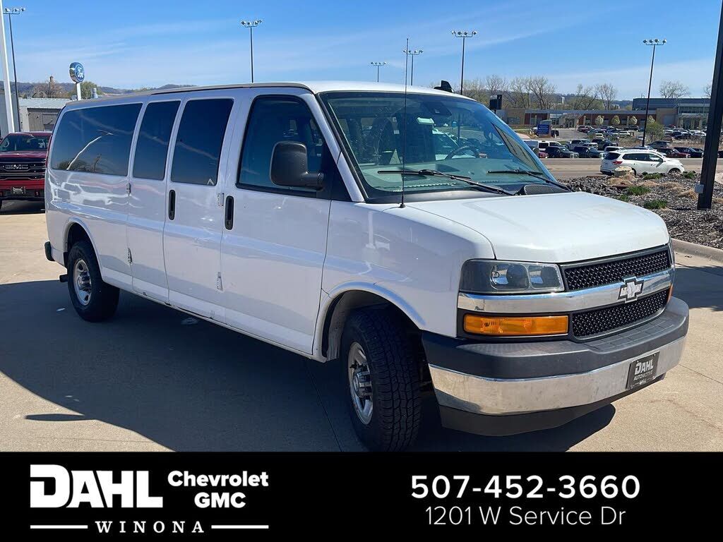 2020 CHEVROLET Express